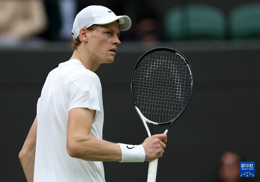 让球员和裁 让球员和裁