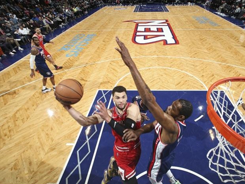 J罗至今仍 J罗至今仍