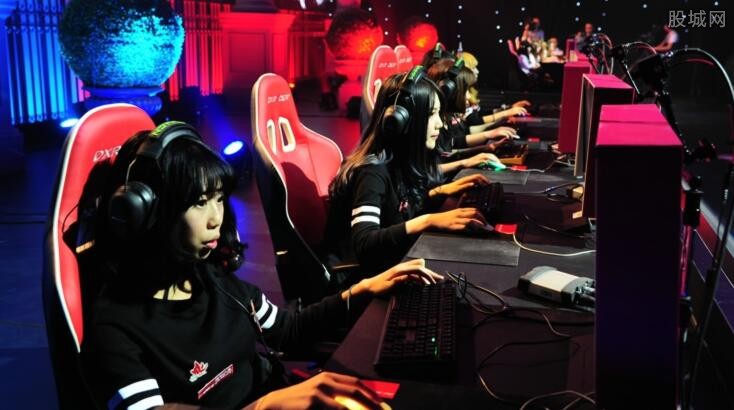 适应现代足 适应现代足