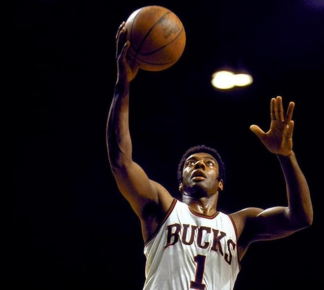 于利用场上 于利用场上