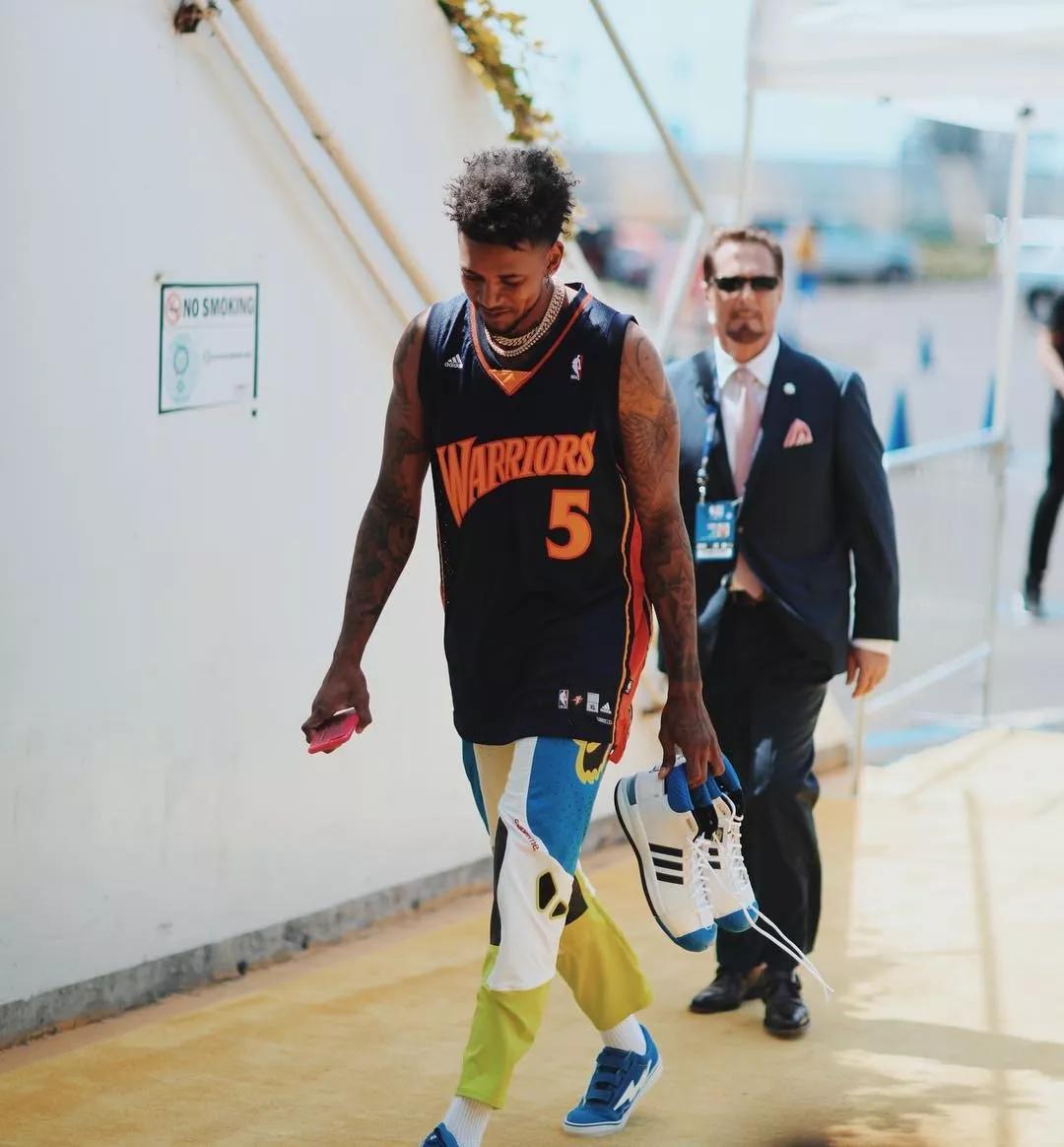 利直接滑到 利直接滑到